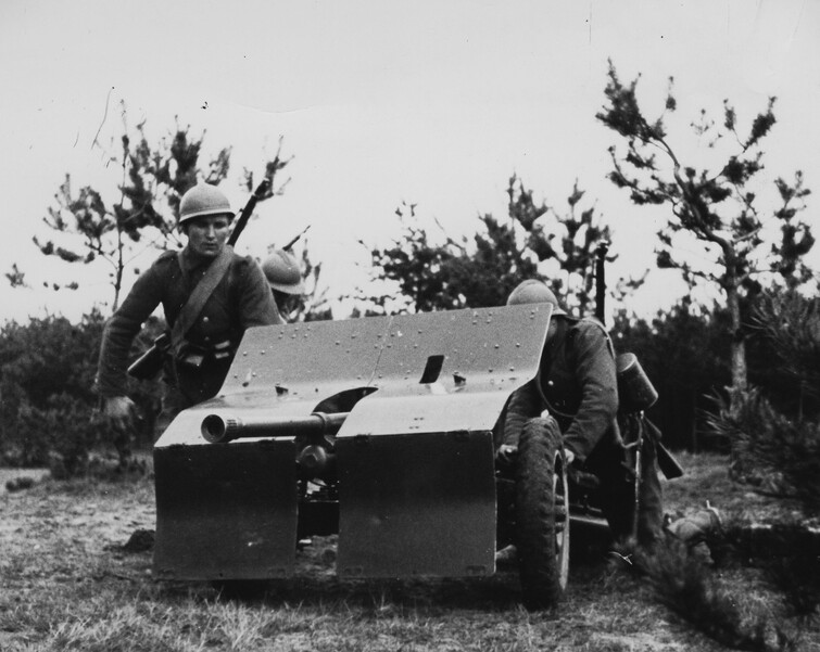 Bofors 37 mm anti-tank gun